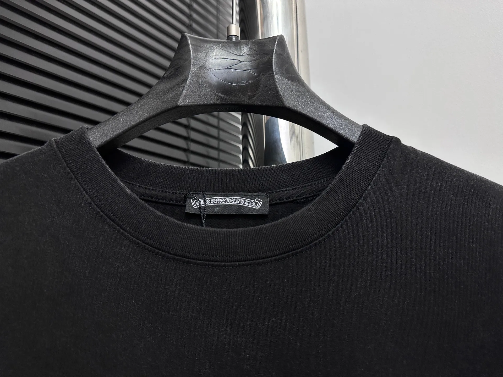 🅿️180 [Chrome hearte] Chrome hearte 25ss early spring new Sanskrit washed T-shirt ·280 grams of 100% cotton double yarn jersey fabric ·Special thickened 32 pieces of double-ply 1x1 thread in the same cylinder custom-dyed ·Double-needle stitching and cross-stitching technology ·Original main mark washed tag Color: washed black Size: XS-L